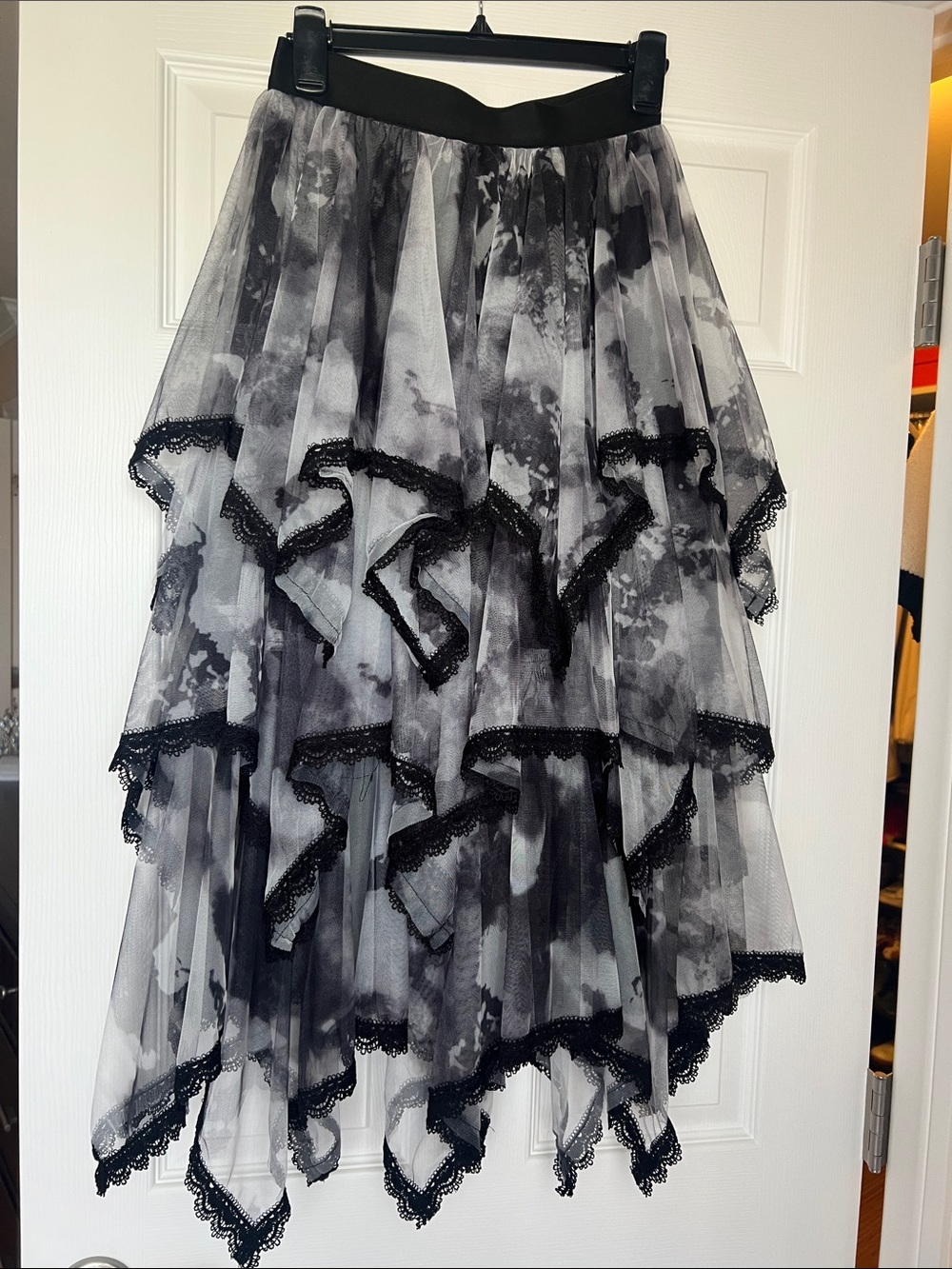 Beulah Black & Gray Asymmetrical Layered Tulle Skirt